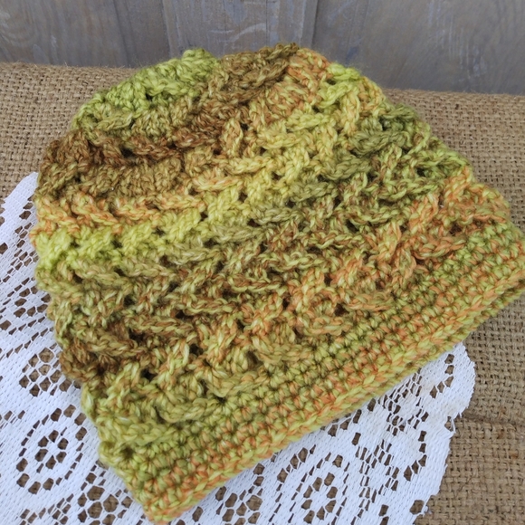 Vintage Handmade Crochet Hat - Picture 4 of 4